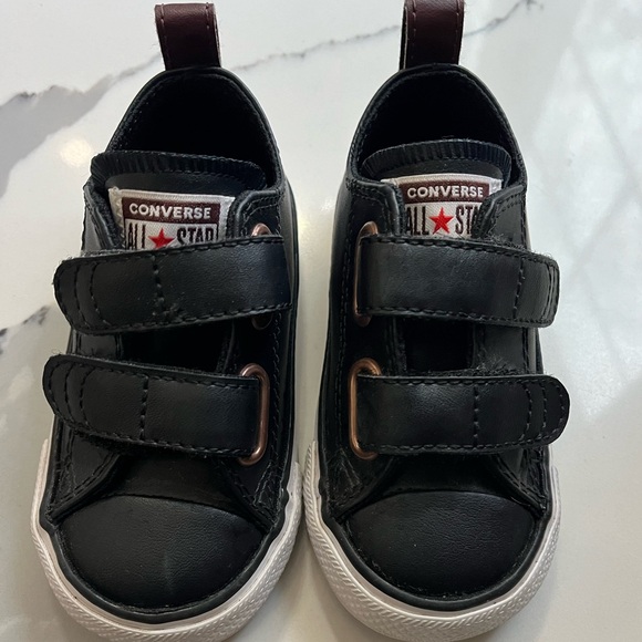Converse Toddler Unisex Sneakers Black Leather Velcro - Picture 3 of 8